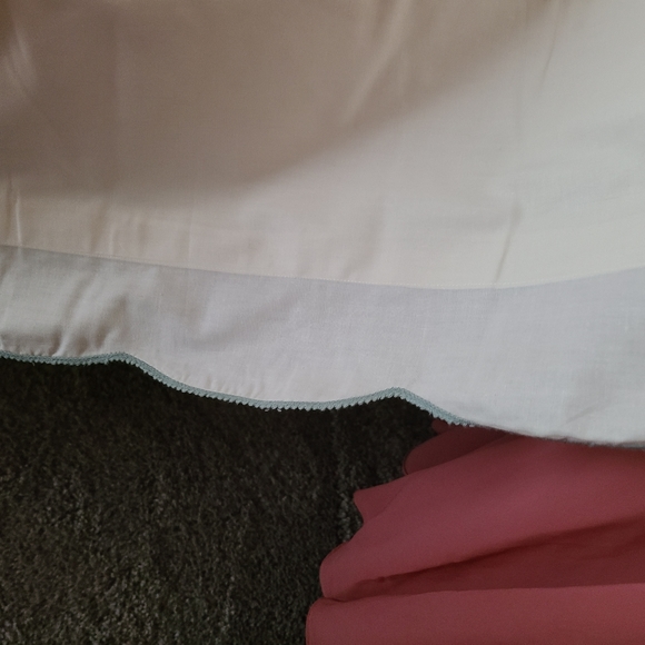 Duvet Cover w/Crocheted Lace Detail F/Q - Picture 7 of 13